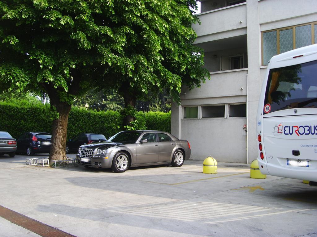 Hotel Post Bergamo Bagian luar foto