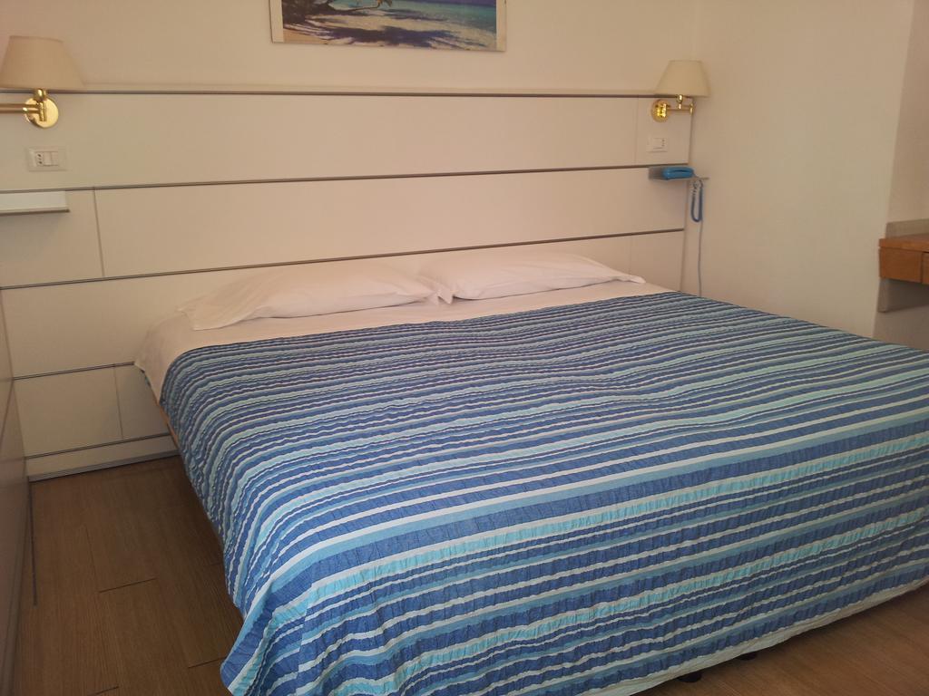 Hotel Post Bergamo Ruang foto