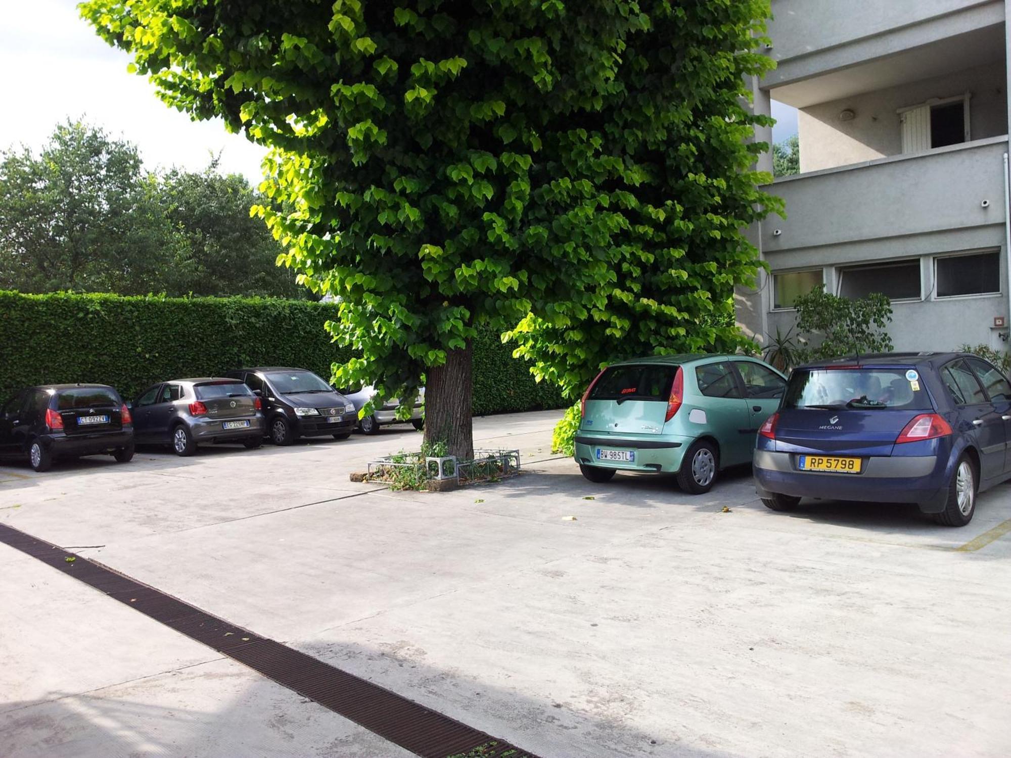 Hotel Post Bergamo Bagian luar foto
