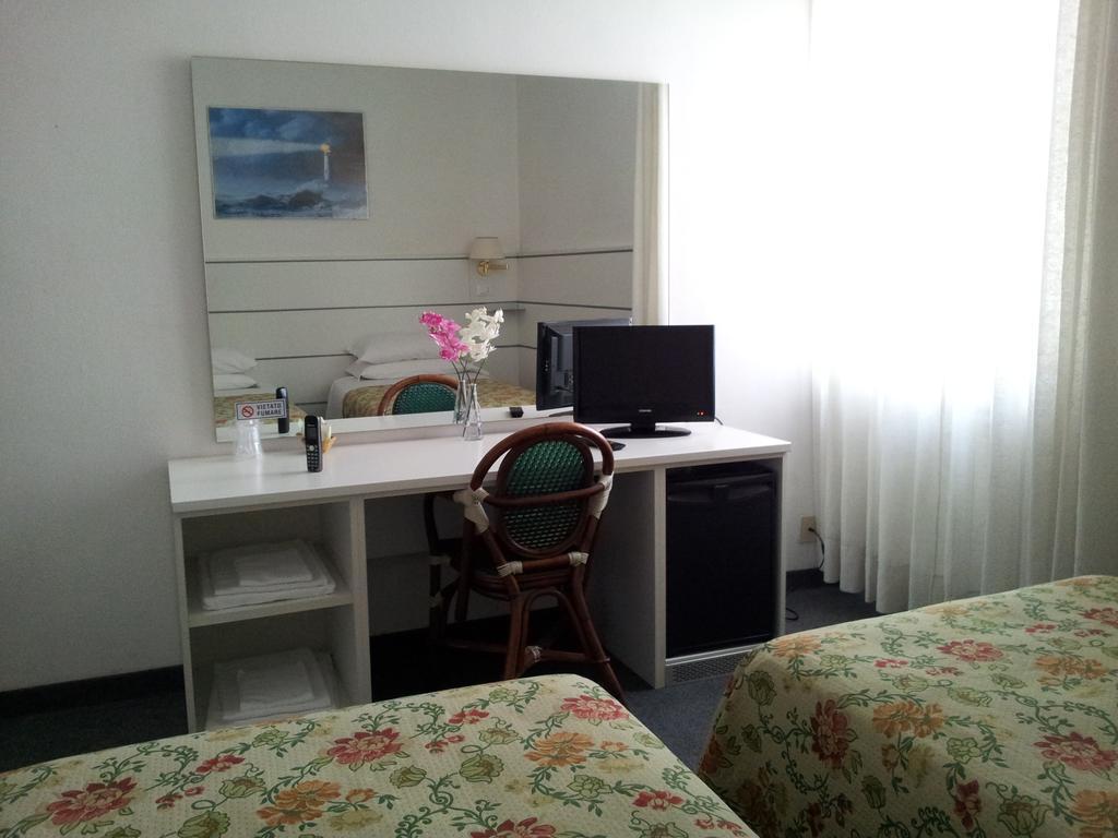 Hotel Post Bergamo Ruang foto